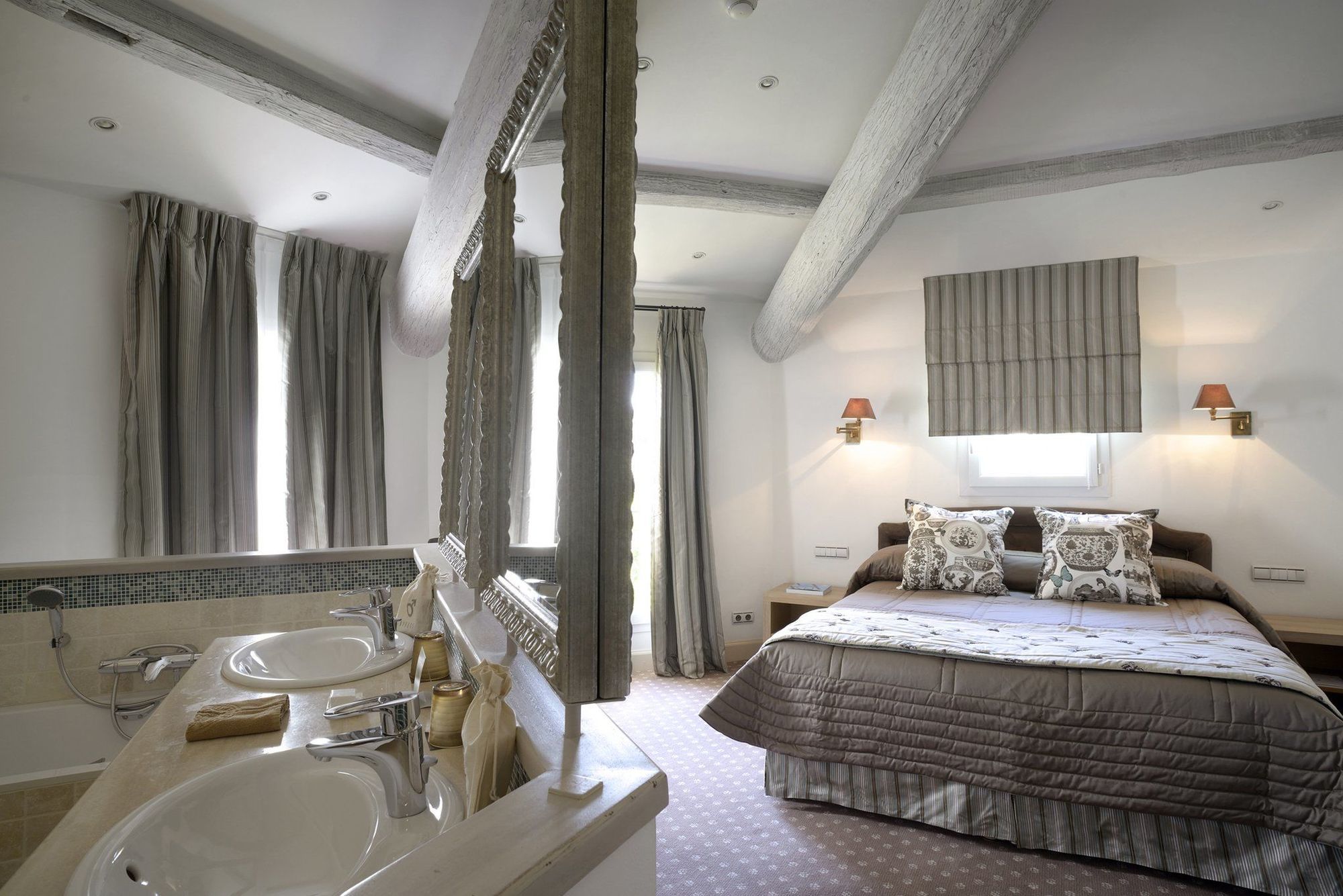 Hotel Byblos แซ็ง-ทรอเป ภายนอก รูปภาพ